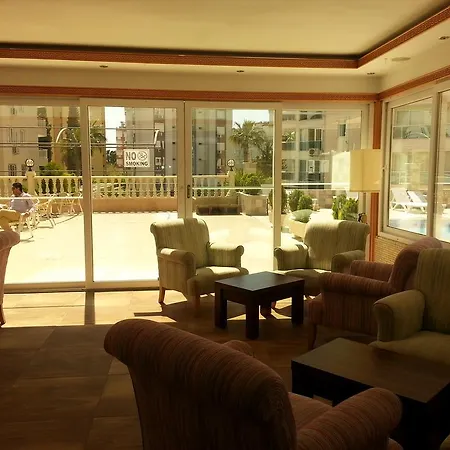 Lara Hadrianus Hotell 3*
